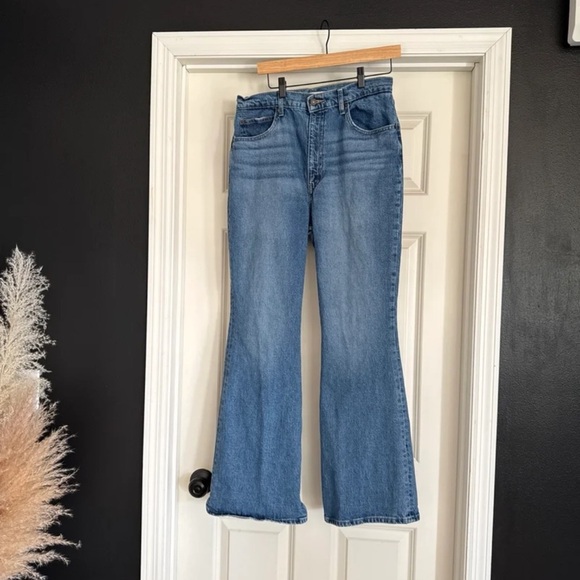 Levi's Premium 70'S HIGH RISE FLARE WOMEN'S JEANS size 31 - Picture 4 of 12